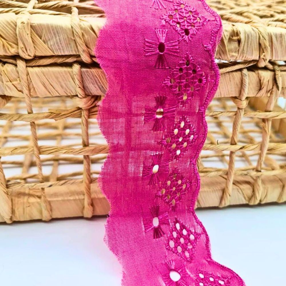 Bordado Inglês Laise 5cm Poliéster CTB 134-50 por Metro