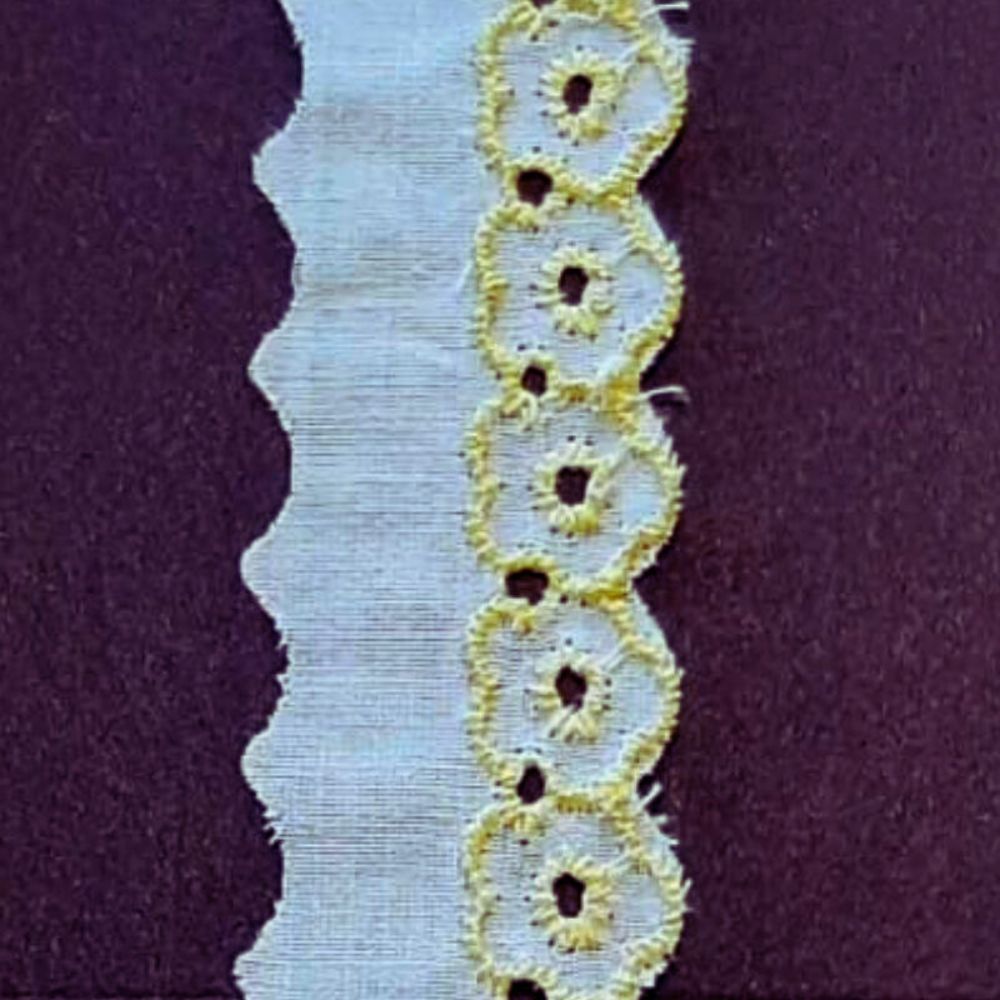 Bordado Inglês Laíse Bordada 2,5cm Poliéster Por Metro