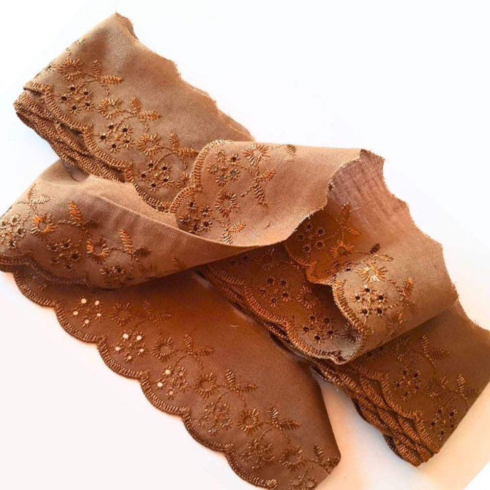 Bordado Inglês Laise Bordada Larg.6cm por metro