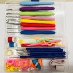 Kit Crochê Com 16 Agulhas Acessórios e Caixa Organizadora