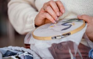 Artesanato com Bordado: 7 Ideias Criativas para Iniciantes
