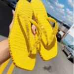 Chinelo Rasteira Neon Ponta Quadrada Verão Conforto